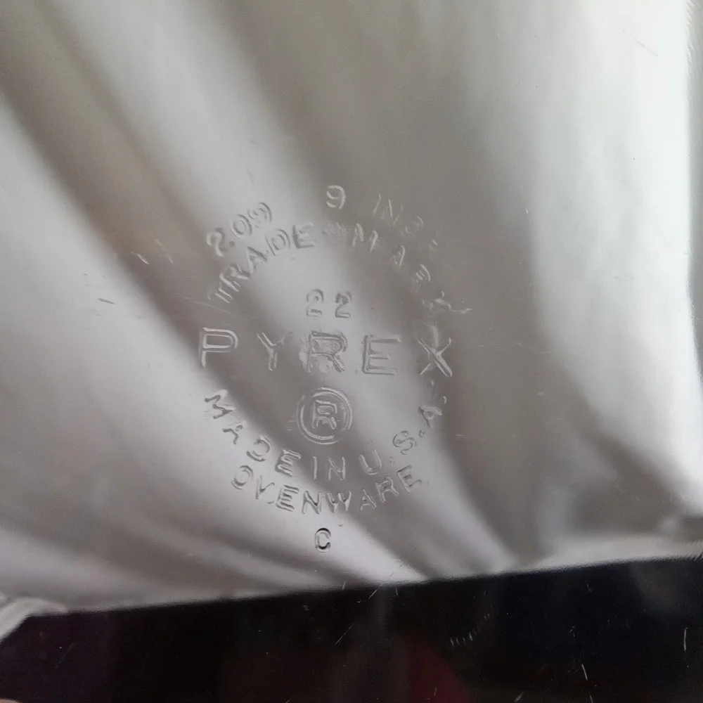 Pyrex 209 Clear Glass 9 Inch Round Pie Plate Vintage Ovenware Made in USA